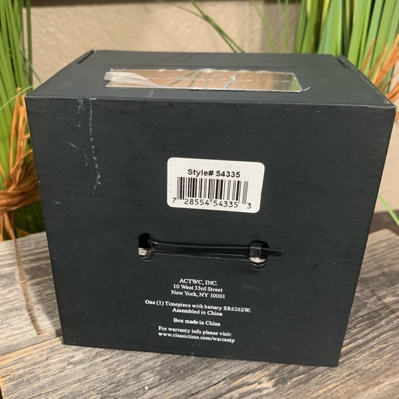 NIB BEVERLY HILLS POLO CLUB MEN’S LARGE FACE WATCH - Picture 4 of 9